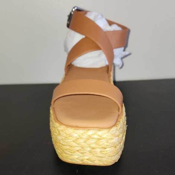 Donna Morgan Tan Espadrilles with Platform Sole and Leather Straps - Picture 3 of 9